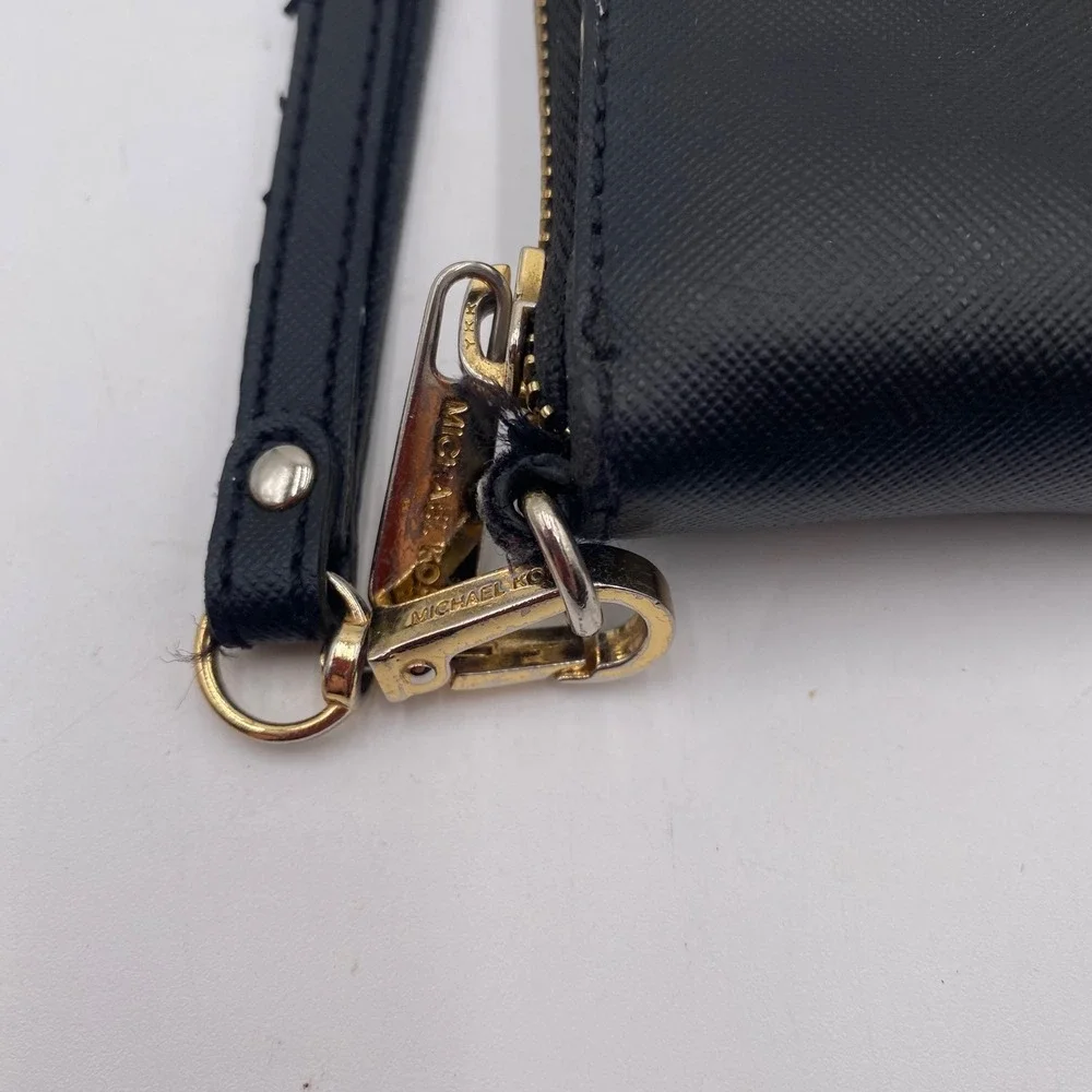 Michael Kors Jet Set Zip Around Wristlet Wallet Womens Black Saffiano Gold‎